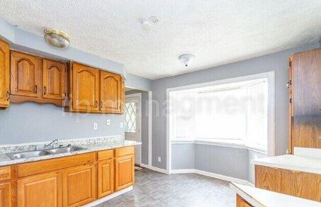 Building Photo - 14315 Tokay Ave