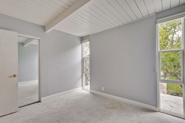 Building Photo - Welcome Home!!! Great Santa Clara Pomeroy ...