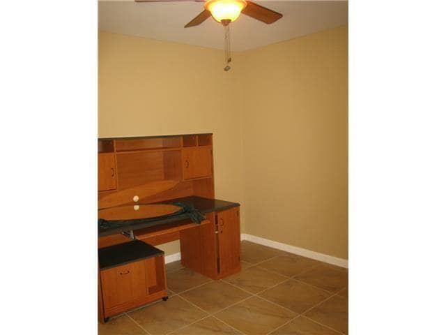 Building Photo - 15208 S Flamingo Dr