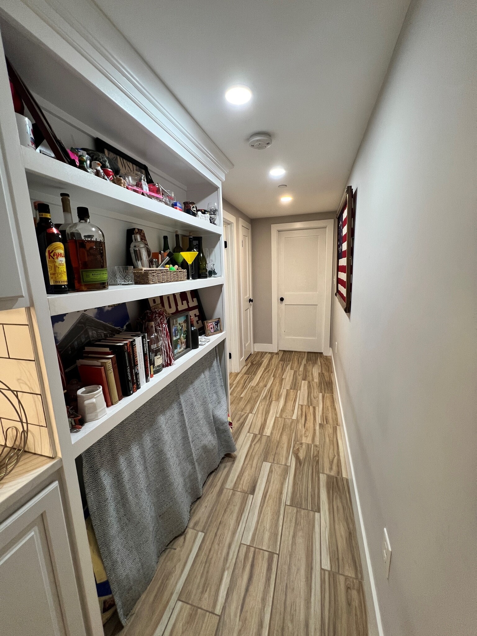 Building Photo - 212 5th St NE