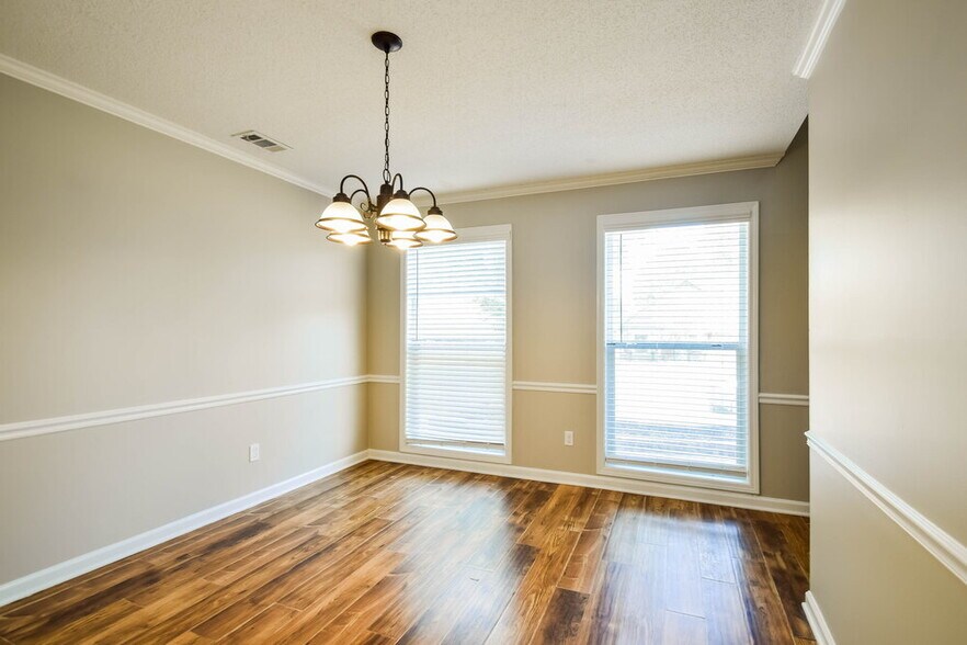 Building Photo - 8151 Cross Creek Ct