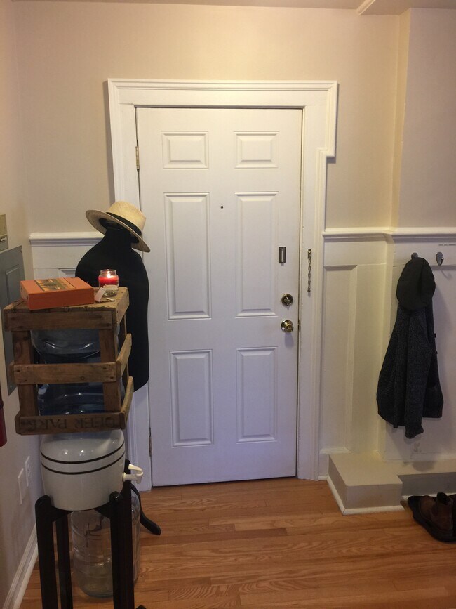 Building Photo - 51 S Park St