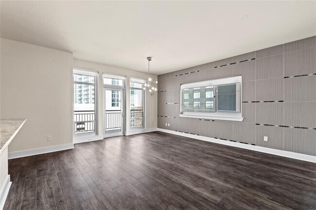 Building Photo - 603 Davis St
