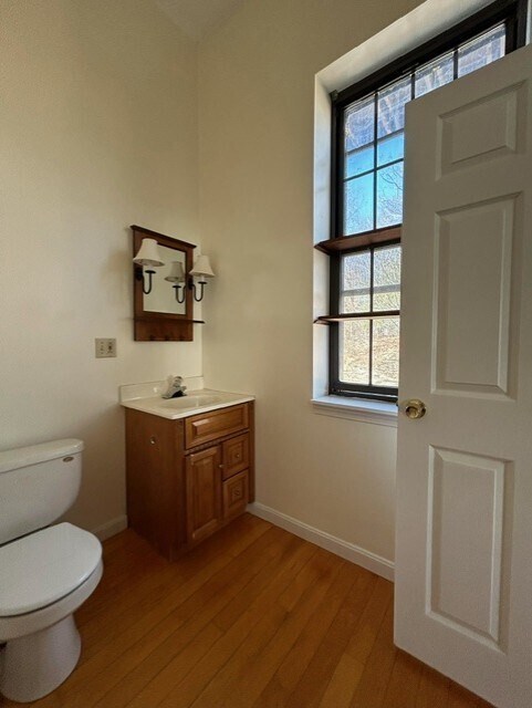 Building Photo - 23 Grove 2L Grv