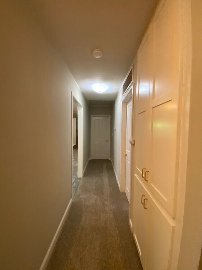 Building Photo - Spacious home in Green Acres coming soon!