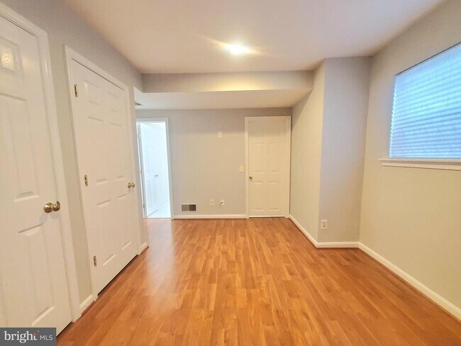 Building Photo - 6030 Lincolnia Rd