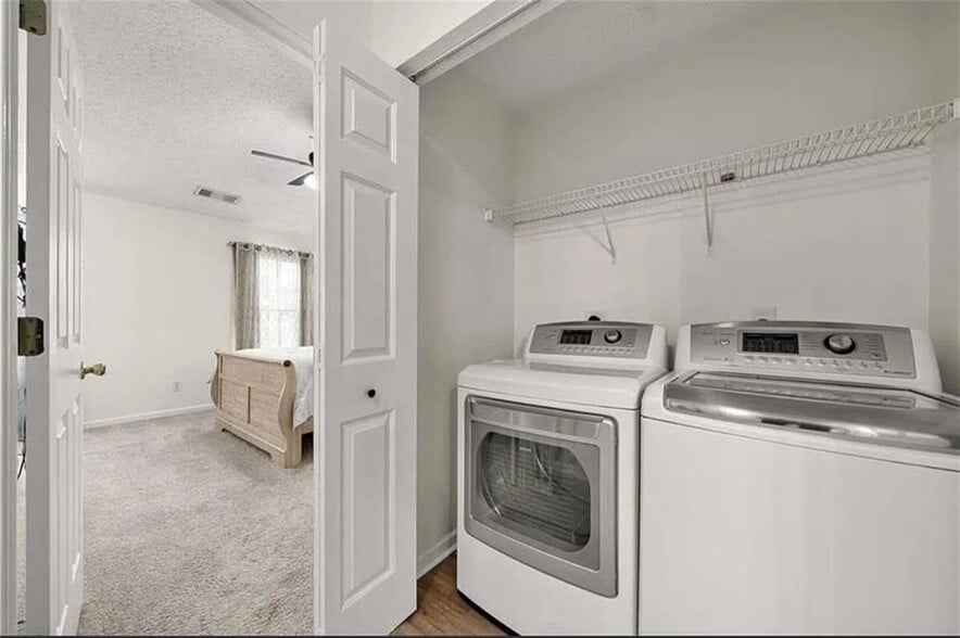 Building Photo - 188 Ilex Dr