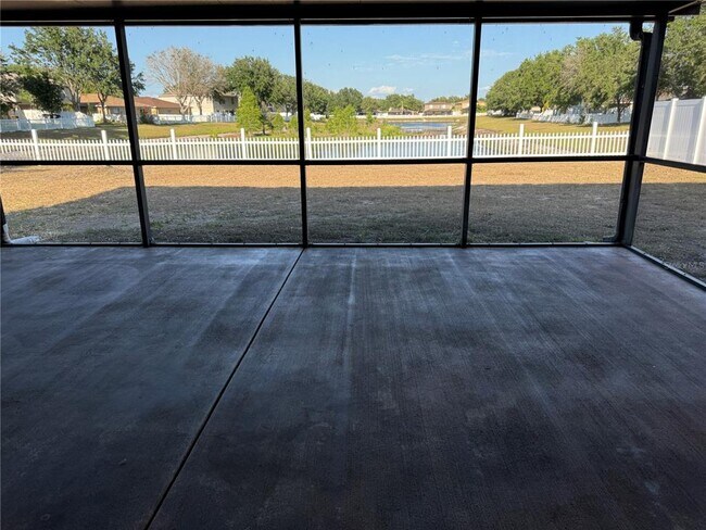 Building Photo - 2118 Ashley Lakes Dr