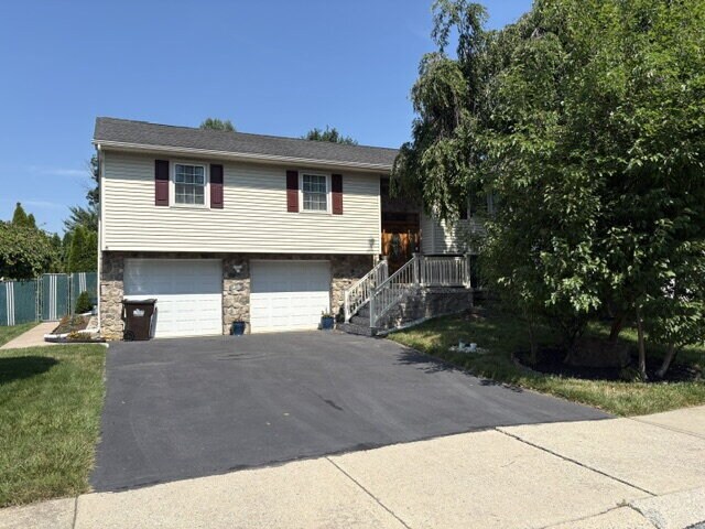 Building Photo - "Charming 4-Bedroom Lancaster Home with Granite Kitchen & Finished Basement Oasis!"