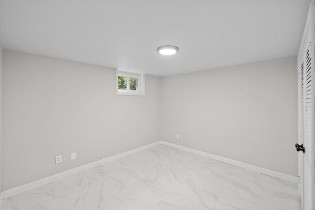 Building Photo - 6609 Heidi Ct