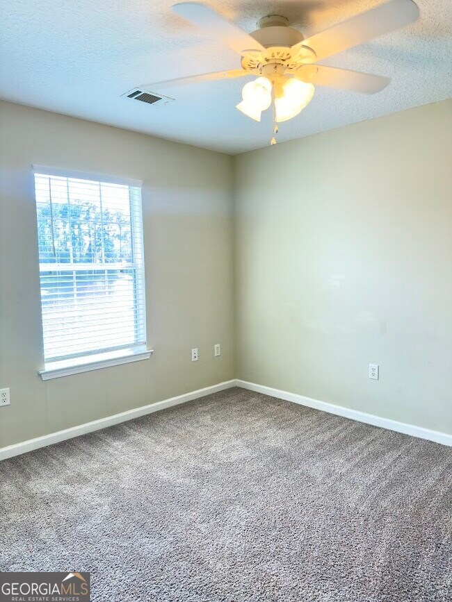 Building Photo - 138 Hamilton Dr