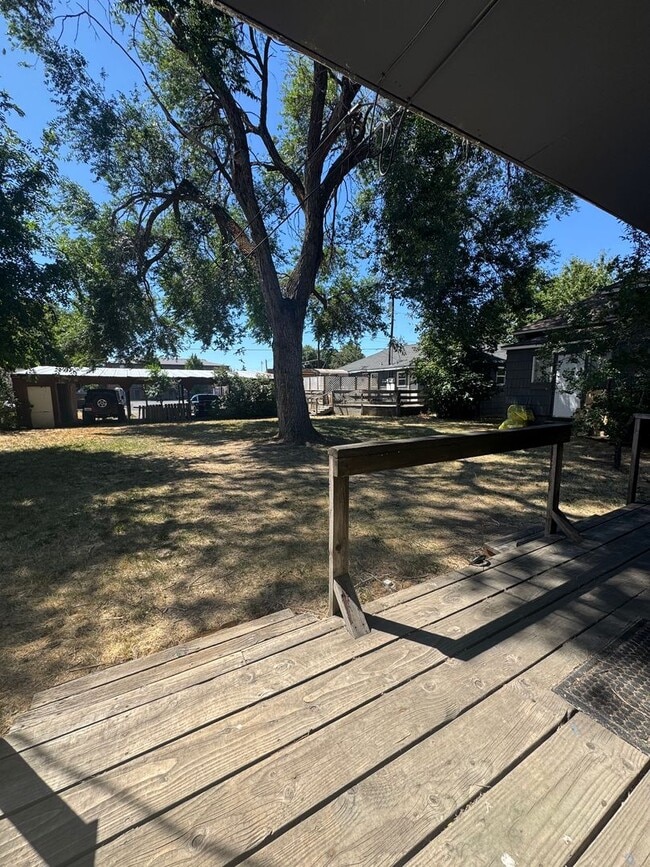Building Photo - Pet-Friendly 1-Bedroom House