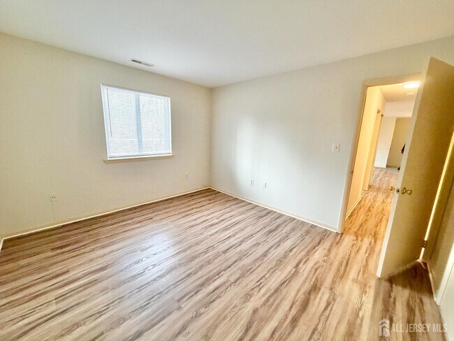 Building Photo - 9208 Tamarron Dr