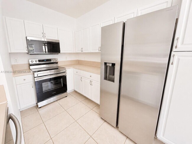 Building Photo - 12572 Shoreline Dr