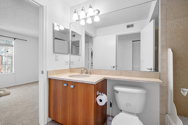Building Photo - 1345 Crystal Way