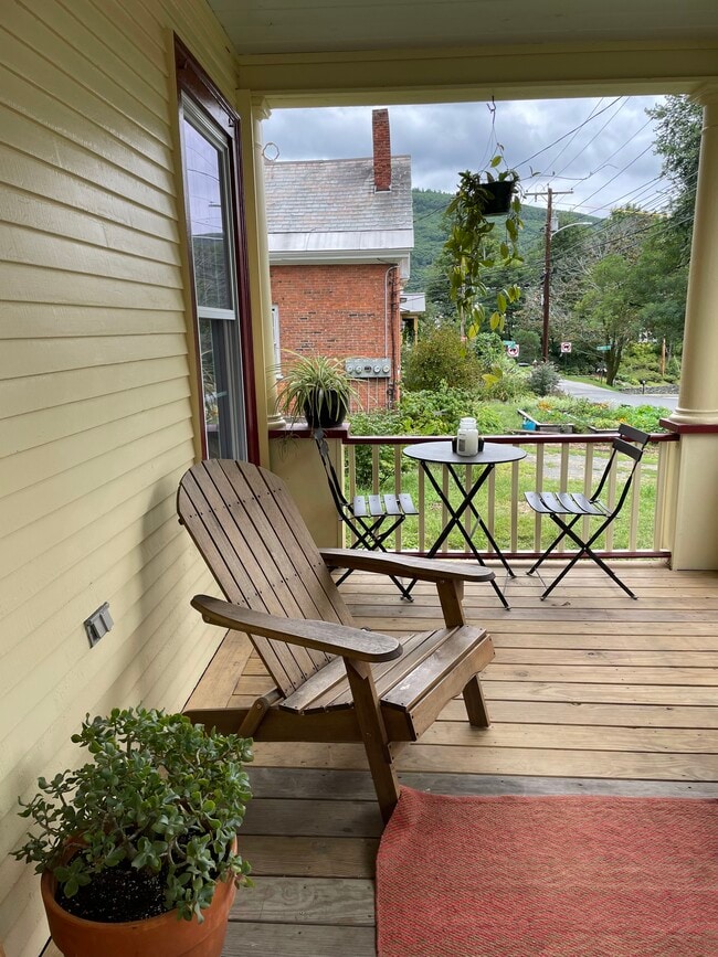 Porch - 81 Green St
