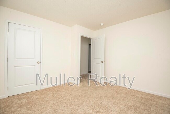 Building Photo - 173 Ash Ave