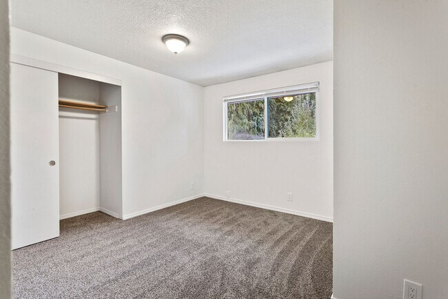 Building Photo - 367NW