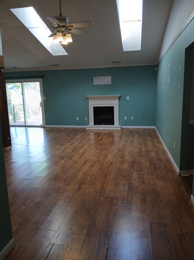 Primary Photo - 2620 St Regis Ln
