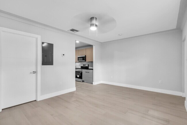 Building Photo - 351 NE 82nd St