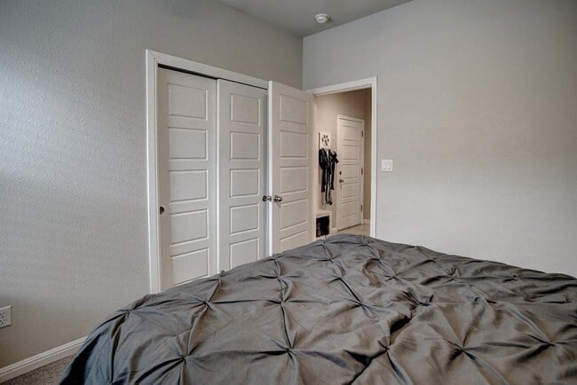 Building Photo - 210 Cold Spg Lp