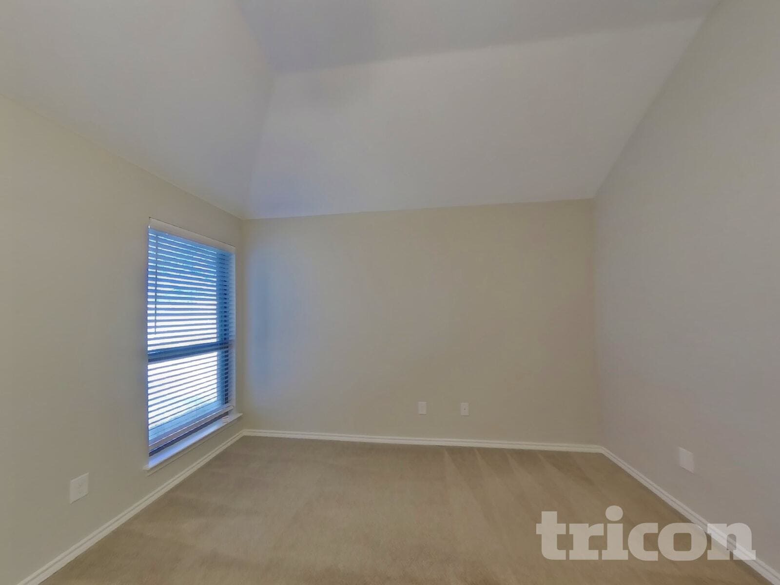 Building Photo - 313 Lucky Landing Dr