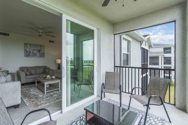 Building Photo - "Fully Furnished 2-Bed, 2-Bath Condo in Wellen Golf!"