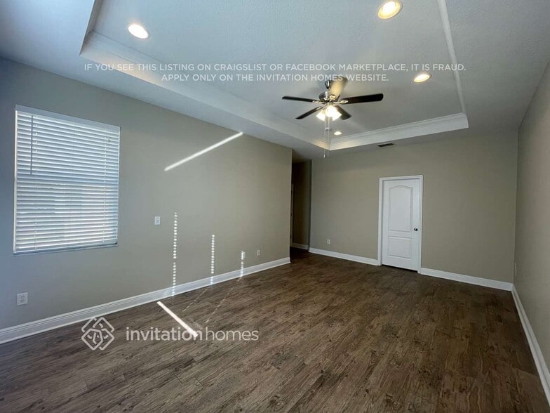 Building Photo - 411 Thicket Crest Rd