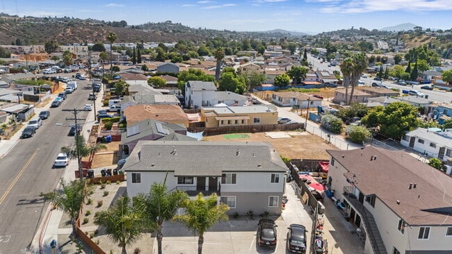 Building Photo - 243 San Jacinto Dr
