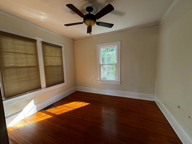 Building Photo - 201 Woodside Ave