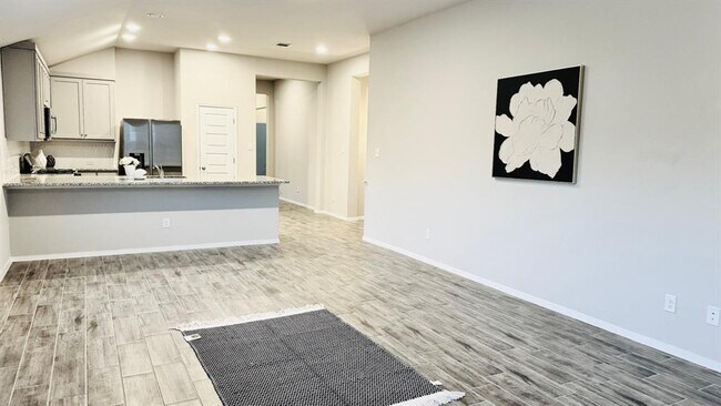Building Photo - 212 Rollingwood Dr