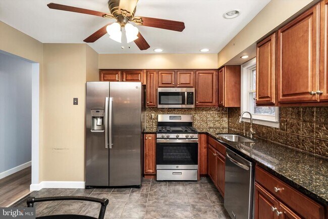 Building Photo - 29 Anita Dr