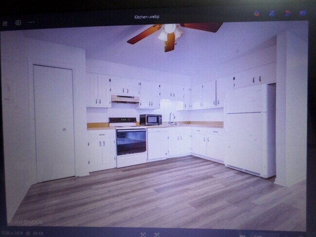 Building Photo - 222 Madison St