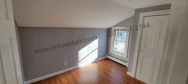 Building Photo - 97 Grove St