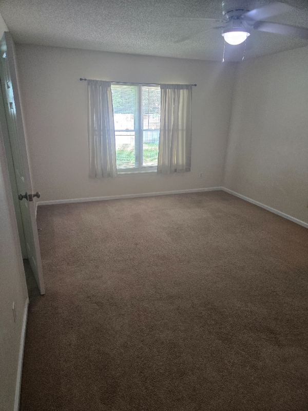 Building Photo - 23996 Creek Parke Cir