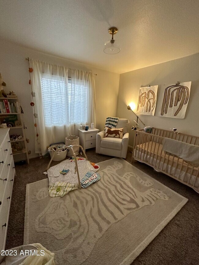 Building Photo - 6403 W Chisum Trail