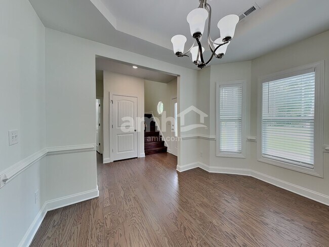 Building Photo - 112 White Ash Ln