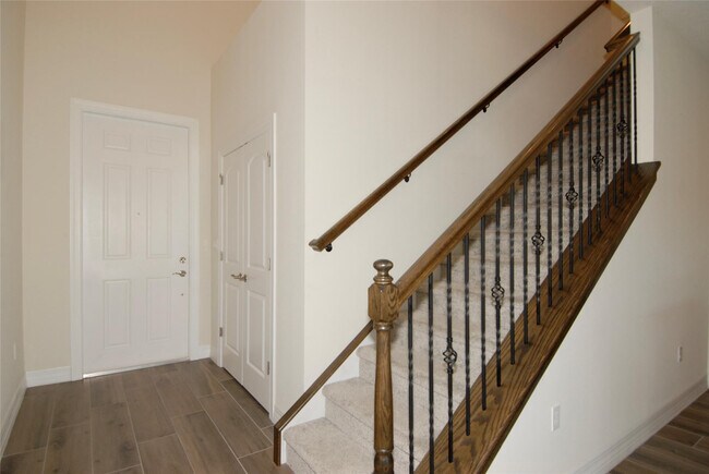 Building Photo - 4628 Pinehurst Trl E