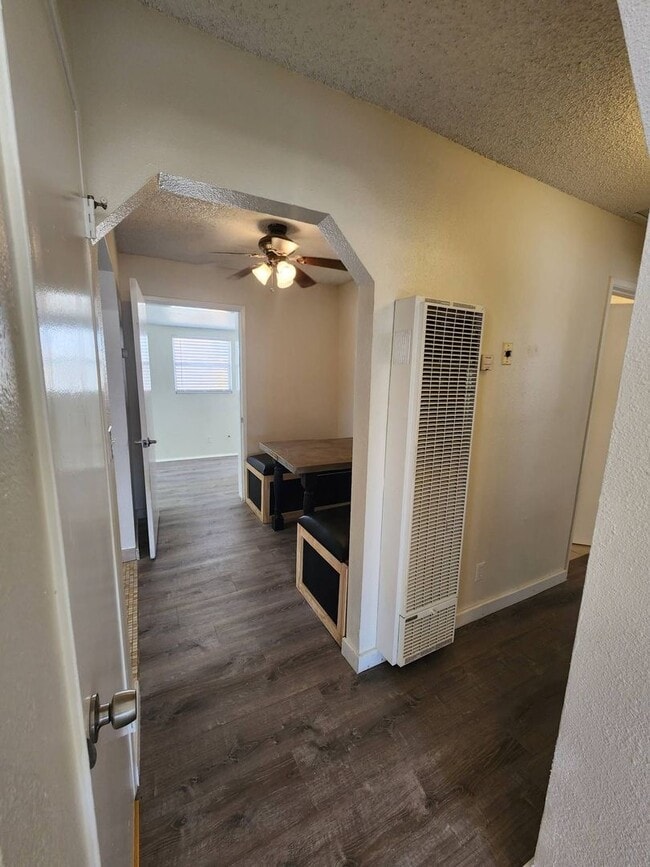 Building Photo - ***COMING SOON***Cute 2 Bedroom 1 Bath Home