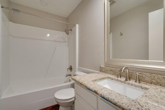 Building Photo - 2500 Quail Ridge Dr