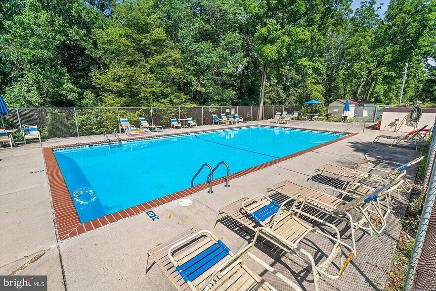 Building Photo - 4938 W Brigantine Ct