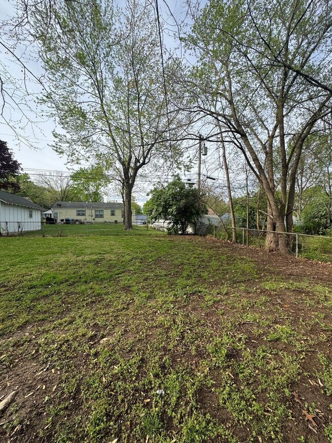 Building Photo - Beautifully Updated Home in Kansas City!
