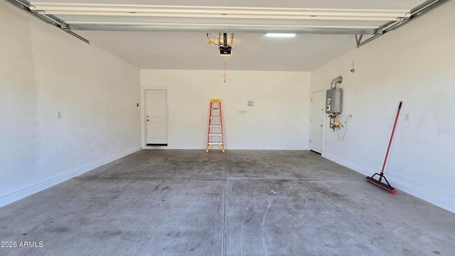 Building Photo - 3349 S 179th Dr