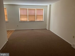 Building Photo - 9942 Lackland Dr