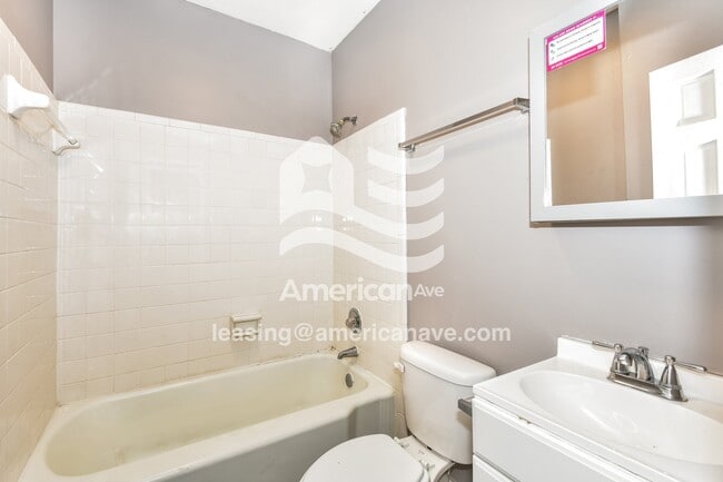 Building Photo - 2894 Elm St