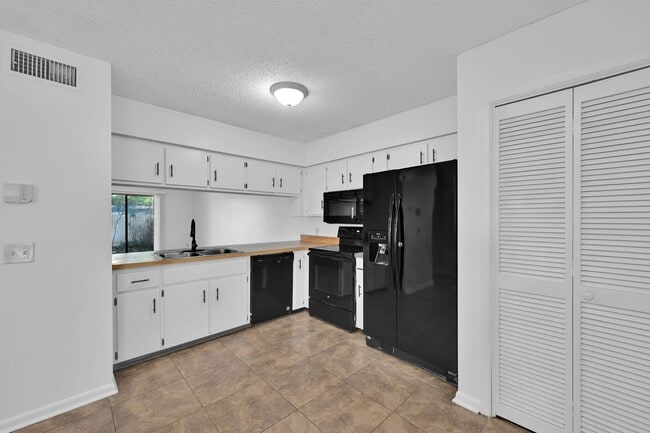 Building Photo - 4317 Windergate Ct