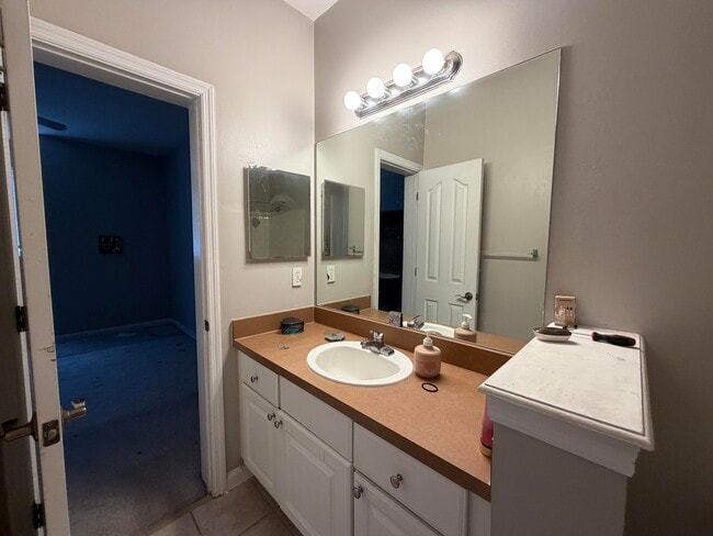 Building Photo - 2052 Alta Meadows Ln