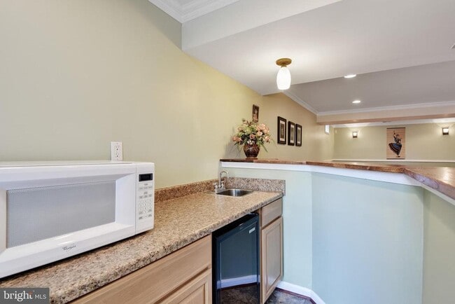 Building Photo - 8416 Churchside Dr