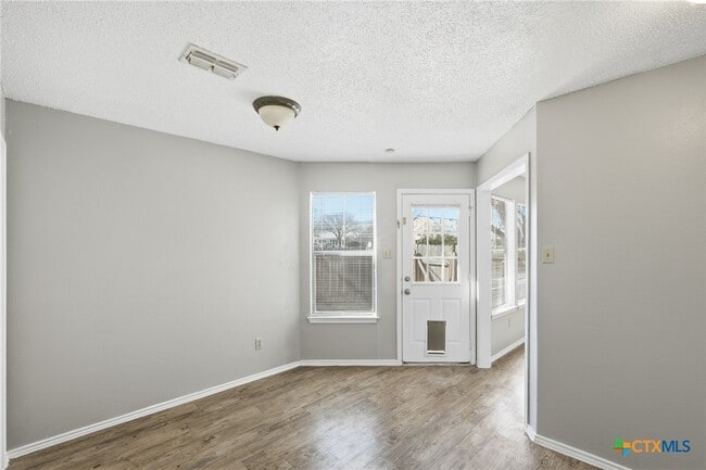 Building Photo - 409 Rawhide Loop