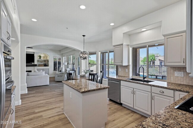 Building Photo - 13744 E Lupine Ave